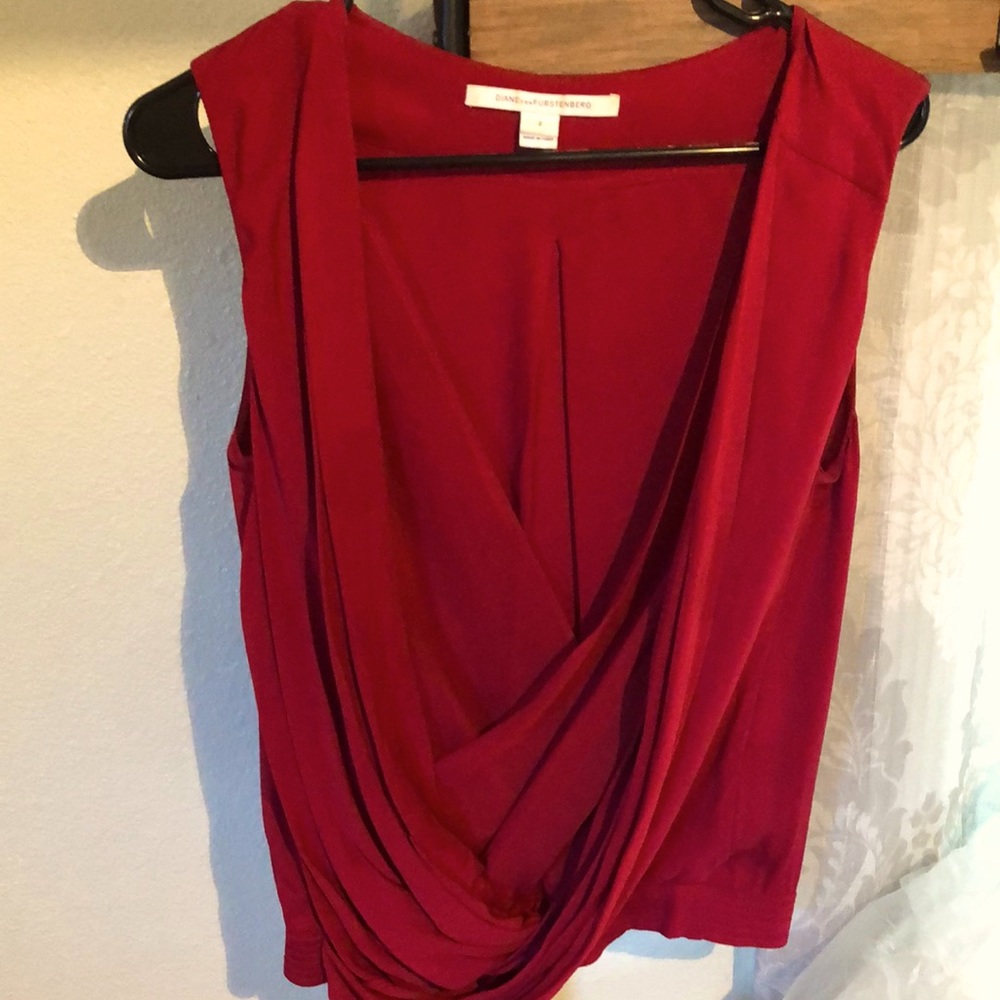 Diane von furstenberg elegant red drape top